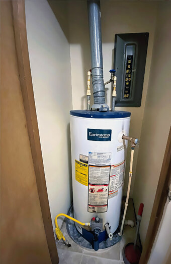 https://marangaroohotwater.com.au/uploads/2025/06/gas-hot-water-system-40702.jpg