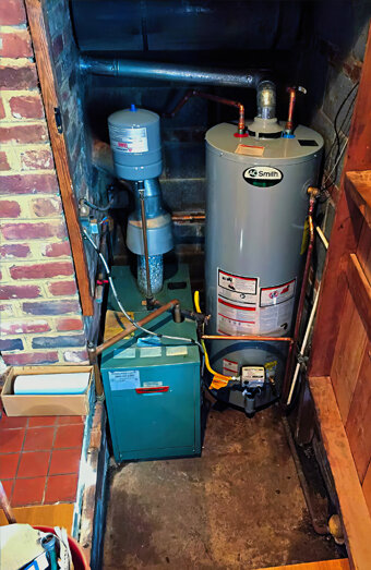 https://marangaroohotwater.com.au/uploads/2025/06/gas-hot-water-system-50310.jpg