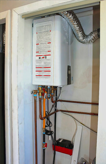 https://marangaroohotwater.com.au/uploads/2025/06/instant-hot-water-systems-43926.jpg