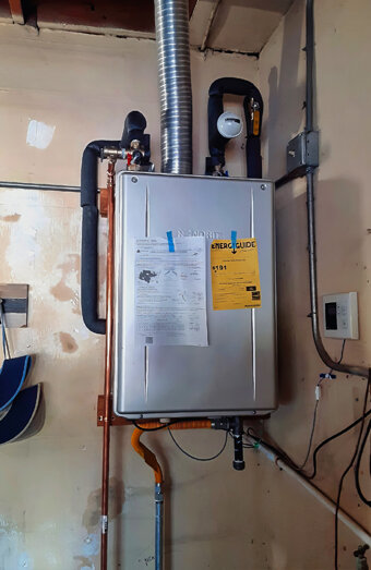https://marangaroohotwater.com.au/uploads/2025/06/instant-hot-water-systems-51476.jpg